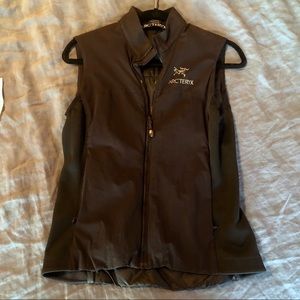 Arc’teryx black vest, small